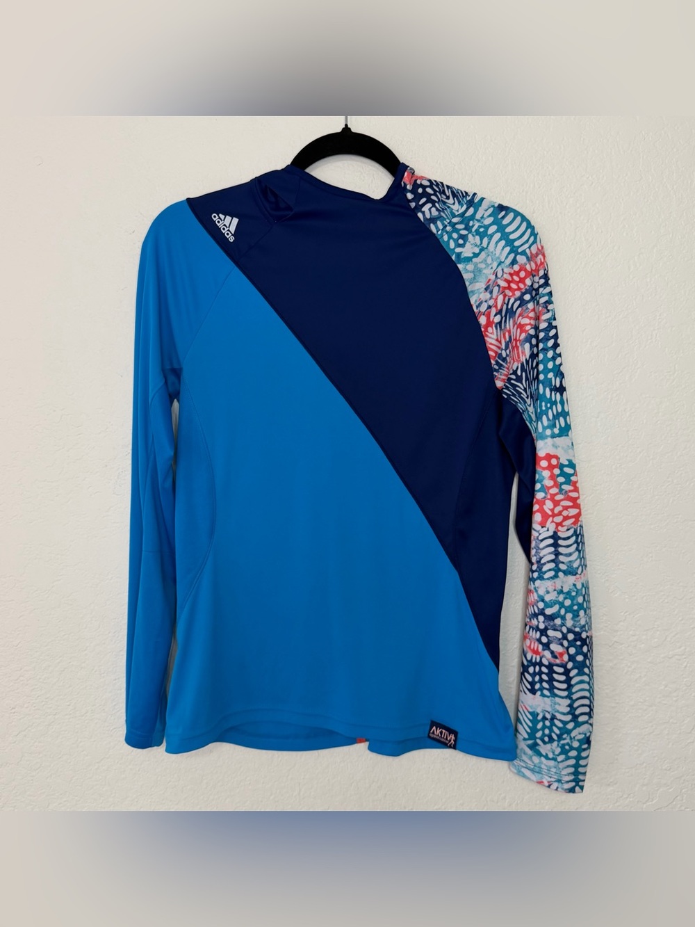 Adidas Aktiv Long Sleeve Hooded Running Shirt Climalite Blue Women’s Size Medium